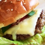 BellBこだわりのハンバーガーをどうぞ